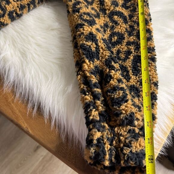 FADE Junior Leopard Print Half-Zip Faux Sherpa Hoodie, Size Large - Picture 15 of 15